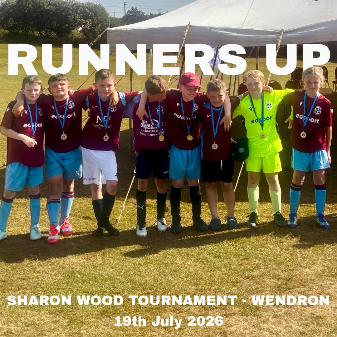 Great things from St Mawgan U9s
✅ Another final
❌ All the way to the final without conceding a goal
✅ Great sportsmanship
Keep up the good work ♥️
———
🗞️ Sharon Wood Tournament – St Mawgan Youth U9s
A chilly start soon turned into a hot, sunny day with a brilliant atmosphere at the Sharon Wood Tournament.
St Mawgan got off to the perfect start by beating our recent nemesis, MAP, thanks to some excellent passing football and clinical finishing. The boys carried that form throughout the day, producing some fantastic team play alongside moments of individual quality.
After seven group games, St Mawgan finished top of the table with six wins, one 0-0 draw, and remarkably, without conceding a single goal.
Another superb performance in the semi-final secured a place in the final—still with a perfect defensive record.
The final saw another meeting with MAP. A brilliant free kick gave St Mawgan the lead, but MAP found a late equaliser before edging extra time with a long-range effort. Despite pushing hard until the end, it just wasn’t to be.
Another tournament final that hasn’t gone our way, but this team continues to grow and improve.
The perfect ending came from the tournament organisers, who praised the team for having one of the best group-stage records of the entire tournament and, more importantly, for being one of the most respectful and well-behaved teams there.
That is winning ♥️🩵